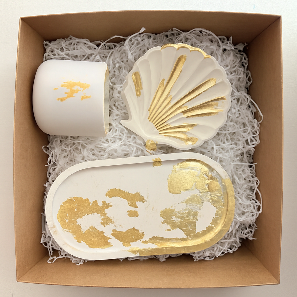 Luxury Gold Leaf Candle Gift Set — Jar Candle + Shell Trinket Dish + Tray
