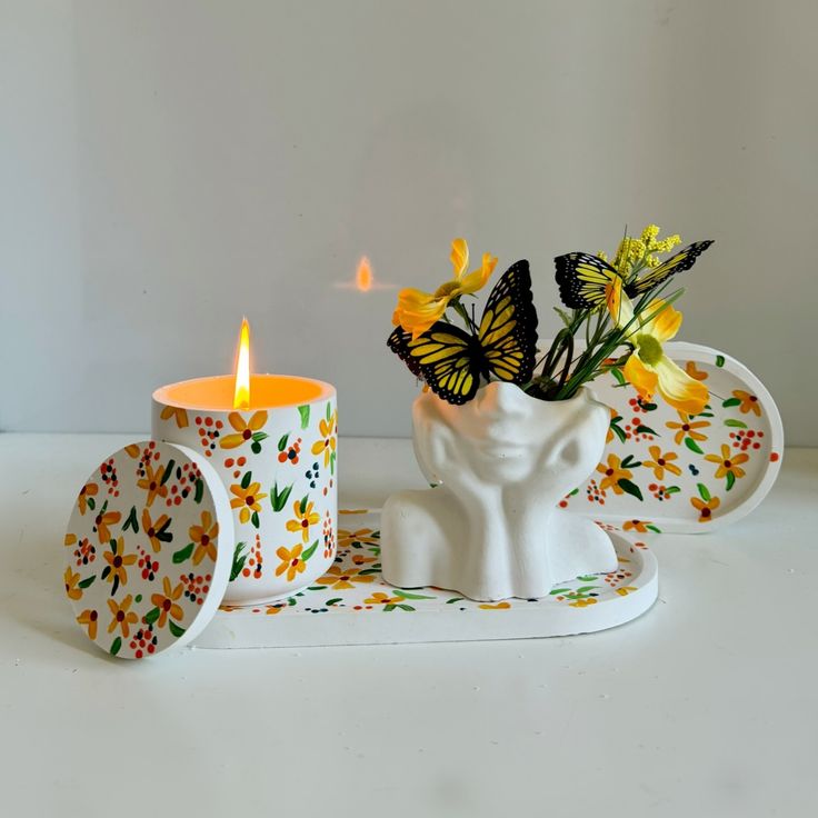 Bloom Harmony Decor Set — Scented Candle + Art Vase on Floral Tray